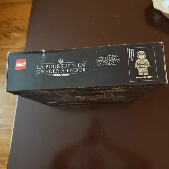 LEGO Star Wars Endor Speeder Chase - Picture 3 of 4